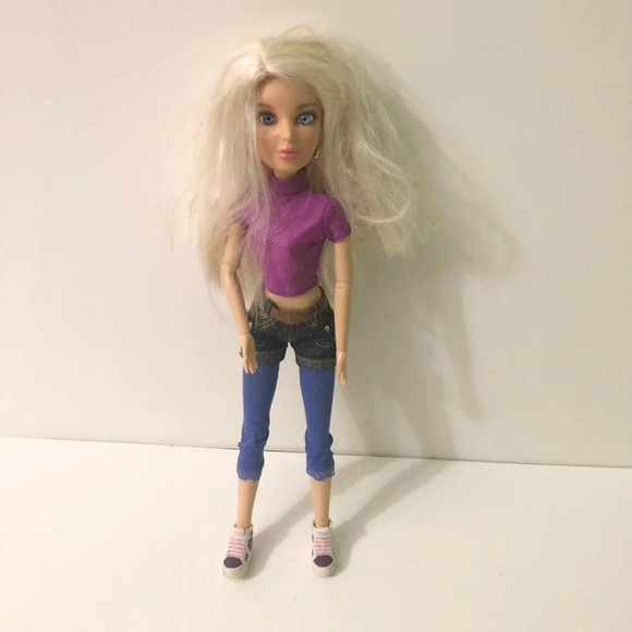 Liv Doll Sophie  with Blonde Wig Articulated Doll - Picture 1 of 16